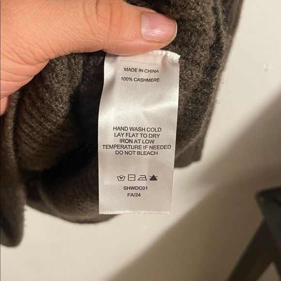 Mongolian Cashmere Fisherman Crewneck Sweater (3X) - Picture 5 of 5